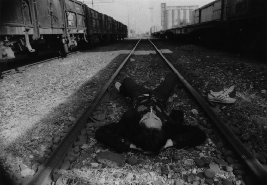 我在東光橋鐵道臥軌的原始照片，攝影師是家駒。